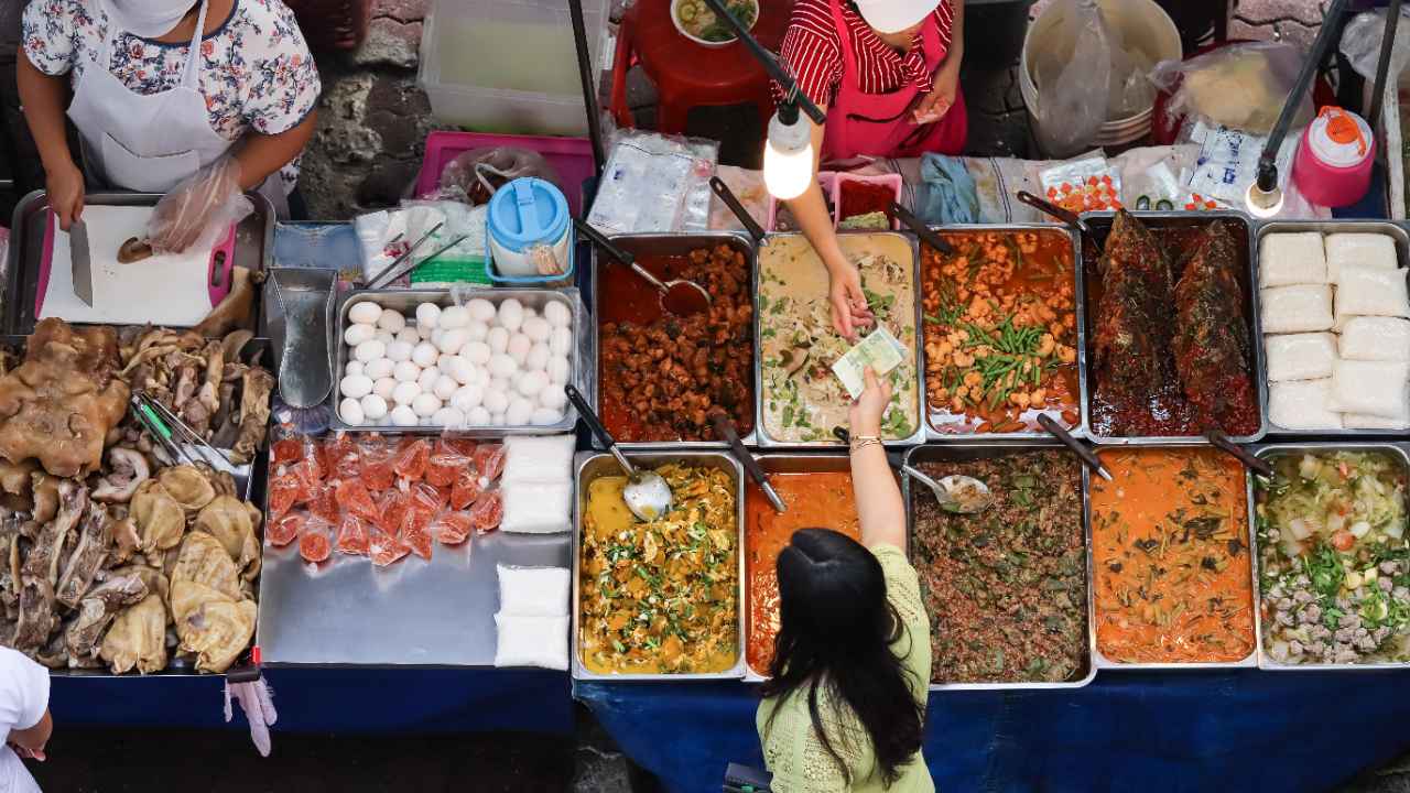 Keuntungan bisnis warteg di tahun 2026,apakah masih sangat menjanjikan?