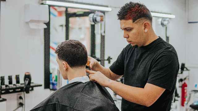 Bisnis Barbershop Franchise modal di bawah 100 juta terpercaya