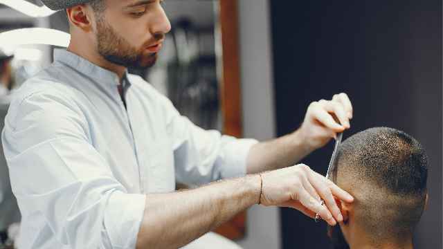 Bisnis Pangkas Rambut Pria