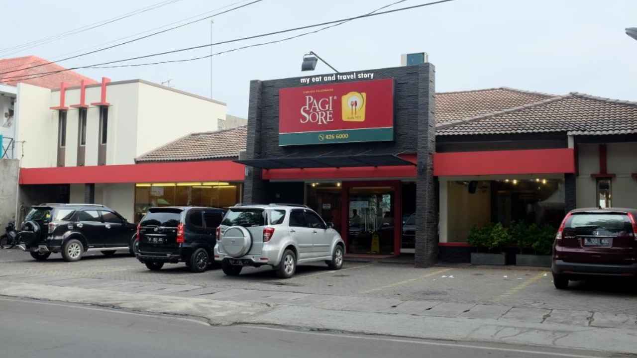 Franchise Nasi Padang pagi sore rincian biaya bersih sampai buka